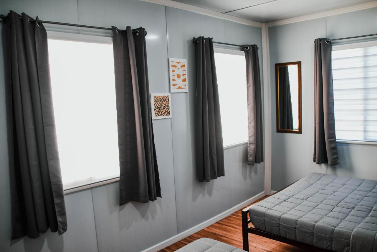 Olive Hostel Рохас Сити Екстериор снимка