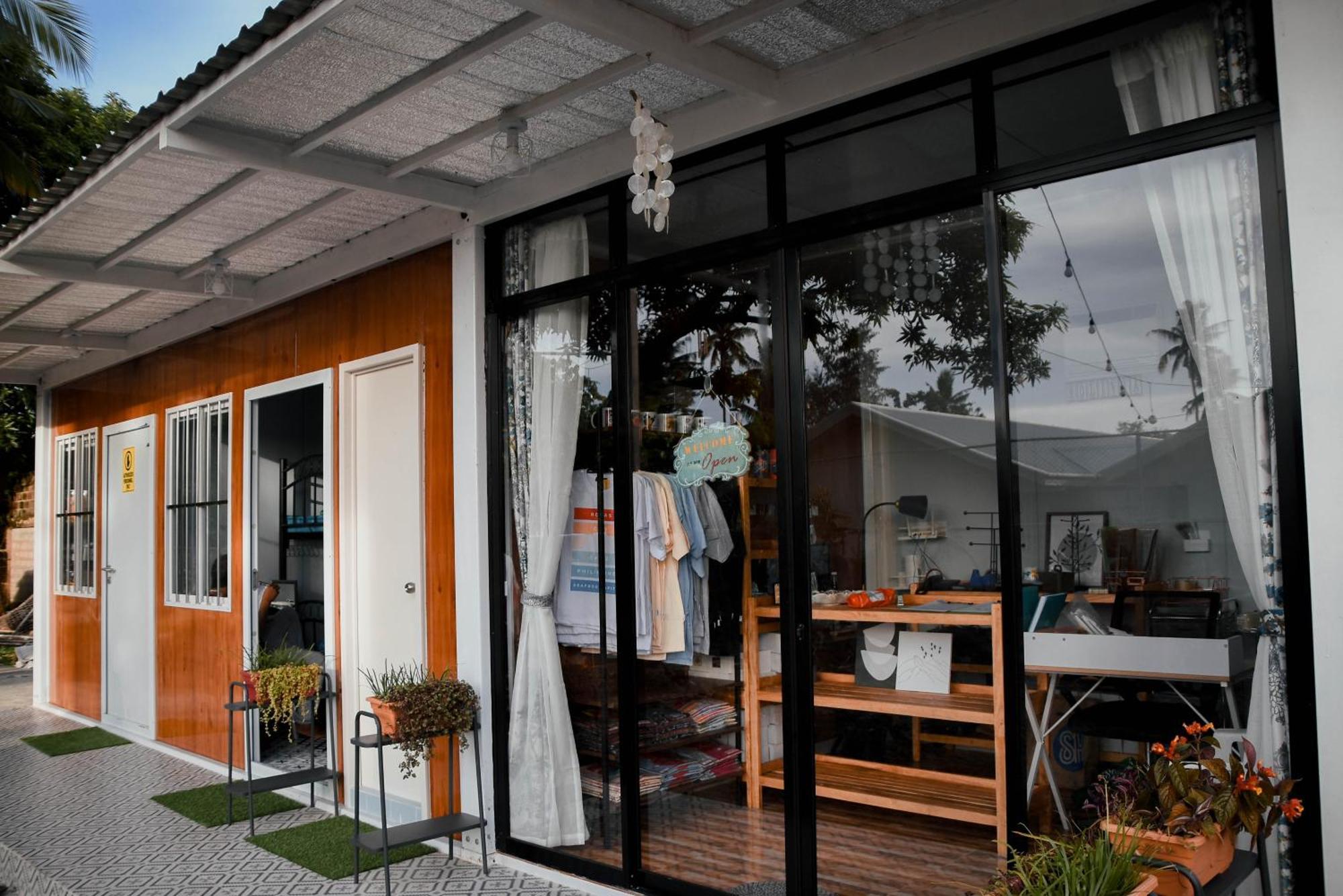 Olive Hostel Рохас Сити Екстериор снимка