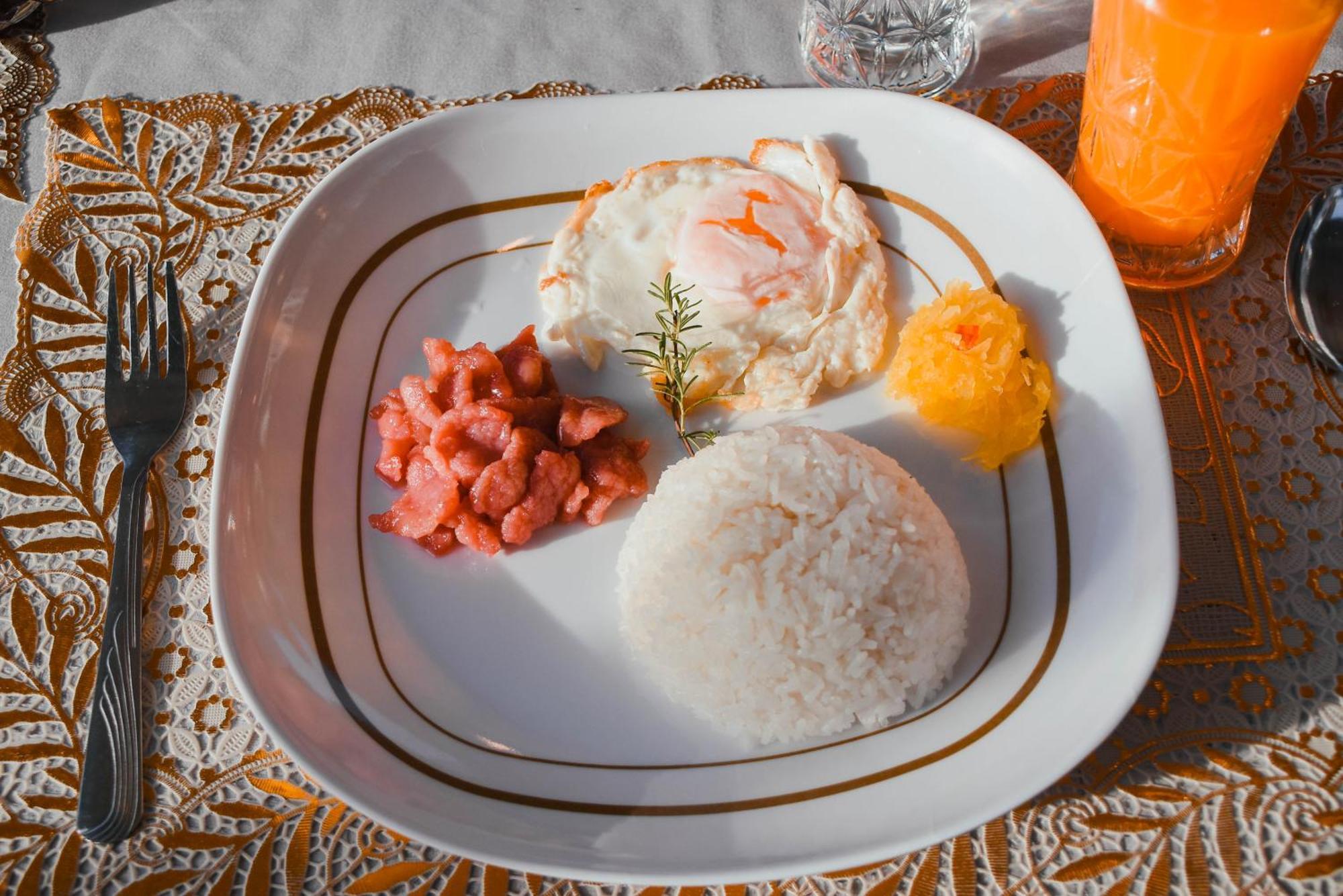 Olive Hostel Рохас Сити Екстериор снимка